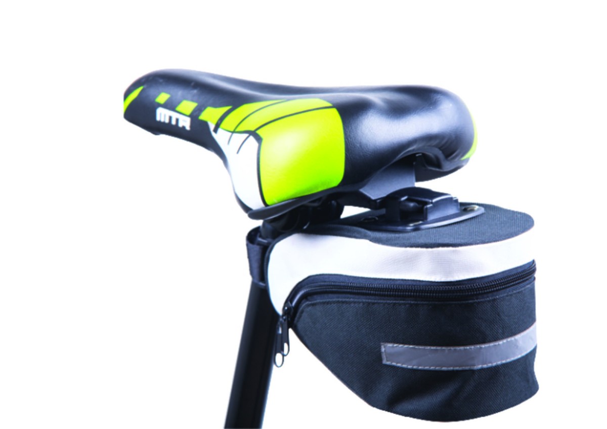 Удобная и надежная сумка для велосипеда, легко фиксируется на рамке седла. 